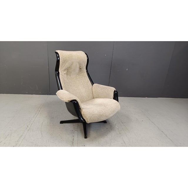 Textile Mid-Century Space Age Galaxy Armchair attributed to Alf Svensson for Dux, 1968 For Sale - Image 7 of 8