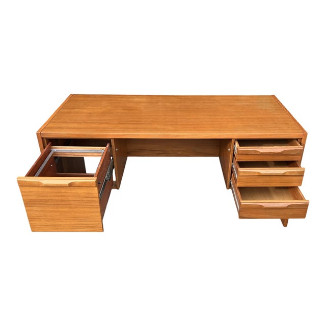 1960s Scandinavian Modern Teak Executive Desk With Floating Pedestal Design For Sale - Image 9 of 17