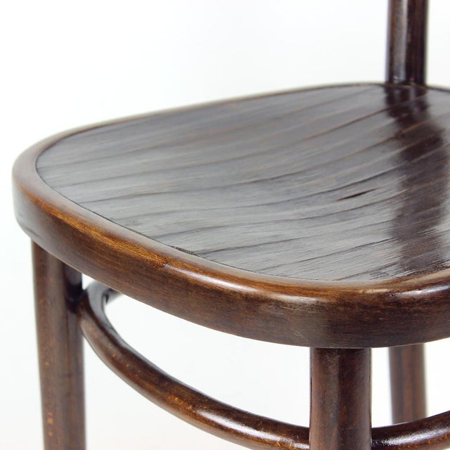Vintage Bistro Chair in Oak from Ton, Czechoslovakia, 1950s For Sale - Image 11 of 12