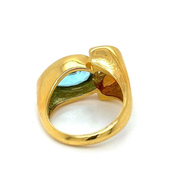 Mid 20th Century Mid 20th Century Blue Topaz & Fire Opal 18k Yellow Gold Floral Ring - Size 7.5 For Sale - Image 5 of 8