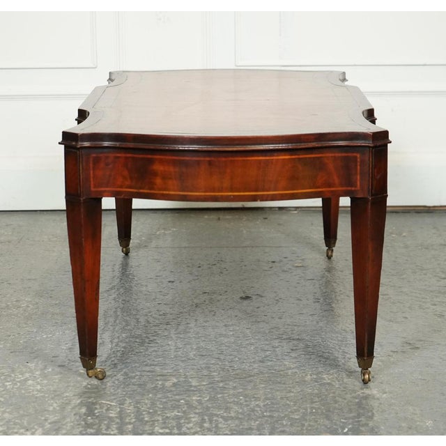 Vintage Heirloom Brown Leather Top Coffee Table from Weiman For Sale - Image 10 of 17