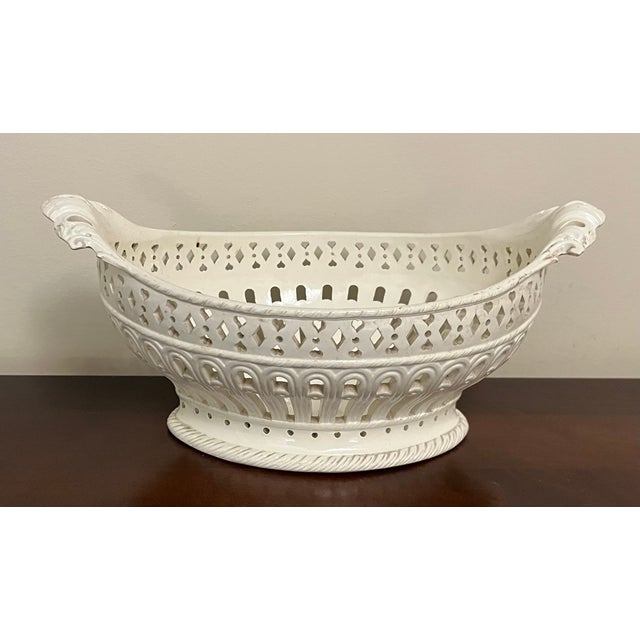 Antique 18th Century English George III Creamware Reticulated Basket For Sale In New York - Image 6 of 14