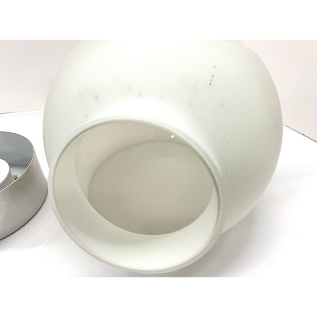 1960s Robert Sonneman Vintage Mid Century Modern Crescent Chrome and Glass 3-Way Table Lamp For Sale - Image 13 of 18