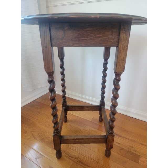 Early 20th Century Early 20th-Century Oak Round Parlor Table With Barley-Twist Legs For Sale - Image 5 of 11