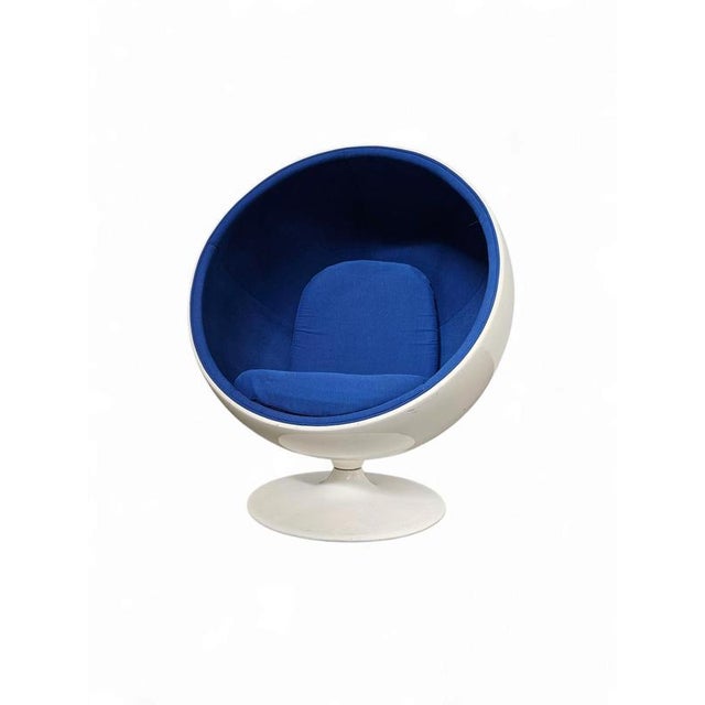 Fiberglass Ball Chair, 1980s For Sale - Image 9 of 18