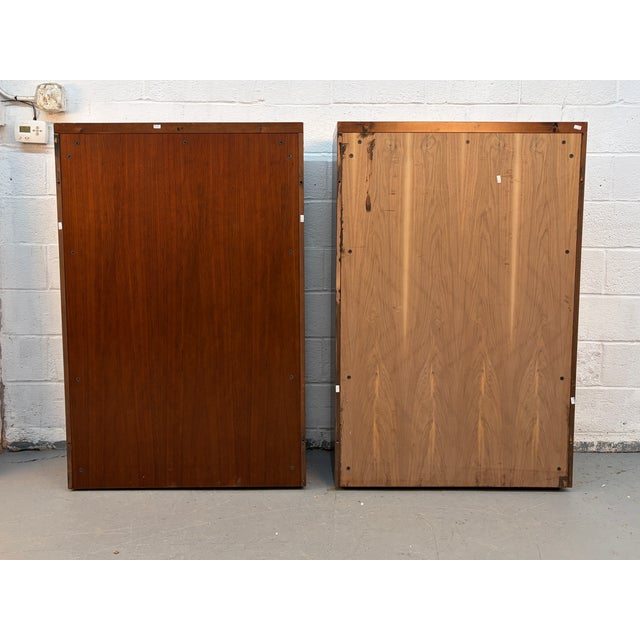 Mid 20th Century Modern Walnut Bookshelves, A Pair For Sale In New York - Image 6 of 7