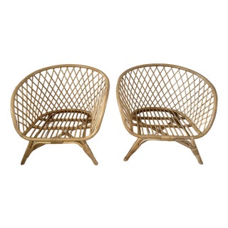 Pair of Vintage Organic Modern Rattan Lounge Chairs – Low Profile Coastal Boho For Sale