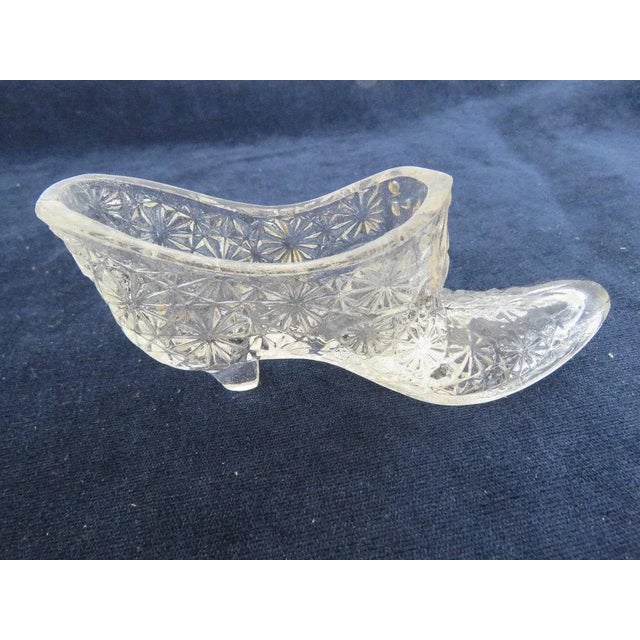 Fenton Glass Crystal Daisy Button Kitten Heel Shoe Slipper Figurine For Sale - Image 4 of 11