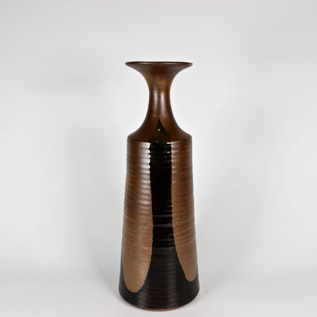Mid-Century Modern Tall Signed Ceramic Chocolate & Cinnamon Glazed Vase For Sale - Image 3 of 11