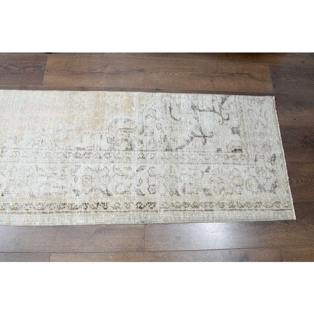 1970s Vintage Turkish Handmade Wool Cotton Beige Runner Rug For Sale In San Francisco - Image 6 of 11