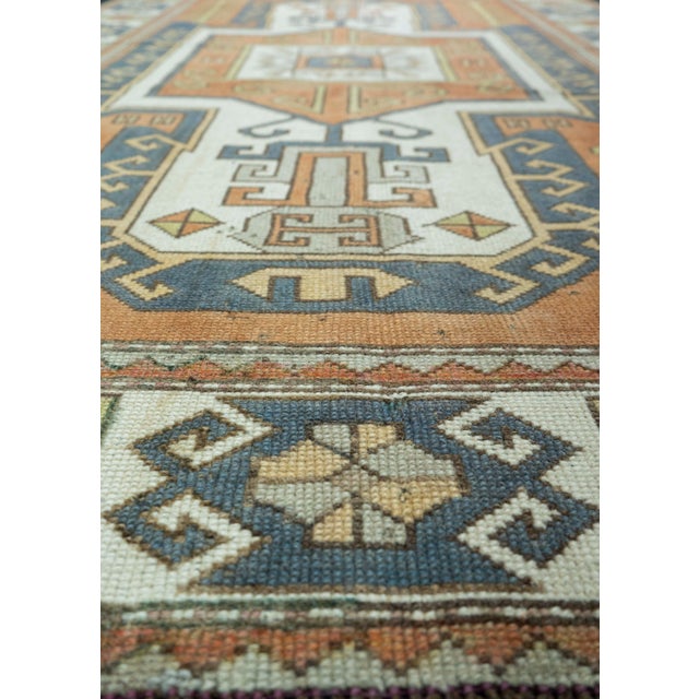 Turkish Vintage Rug 4'10" x 7'8" #20584 For Sale In Houston - Image 6 of 8