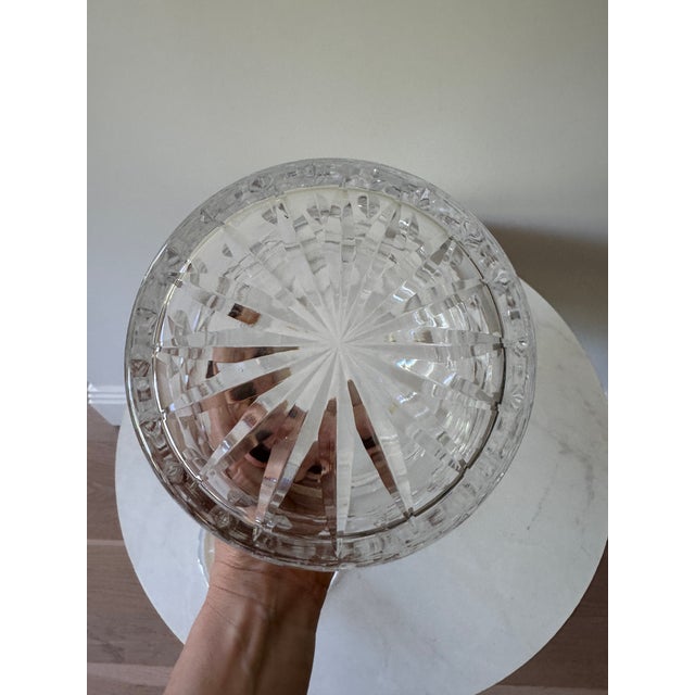 Vintage Cut Crystal Lidded Biscuit Jar With Diamond and Starburst Pattern, C. 1950s–60s For Sale - Image 4 of 6