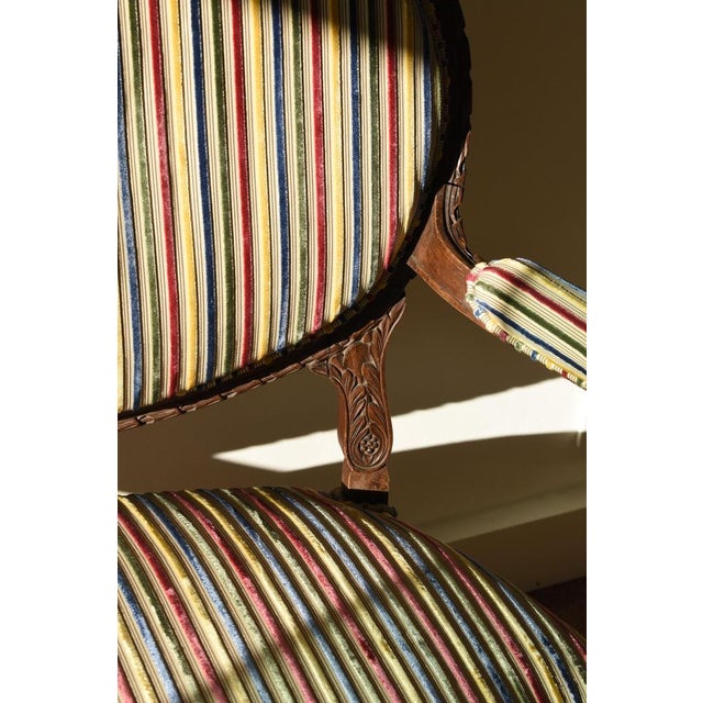 Louis XVI Style Bench in Velvet, 1940s For Sale - Image 3 of 8