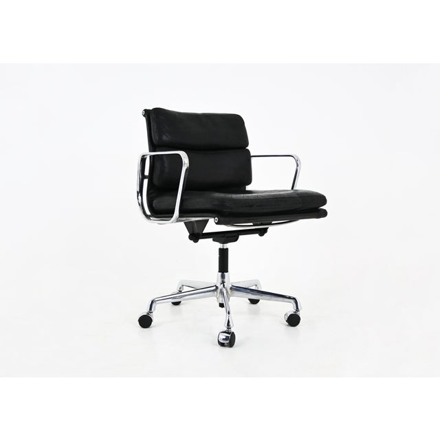 Soft Pad Chair in Black Leather by Charles & Ray Eames for Vitra, 1970s For Sale - Image 11 of 11