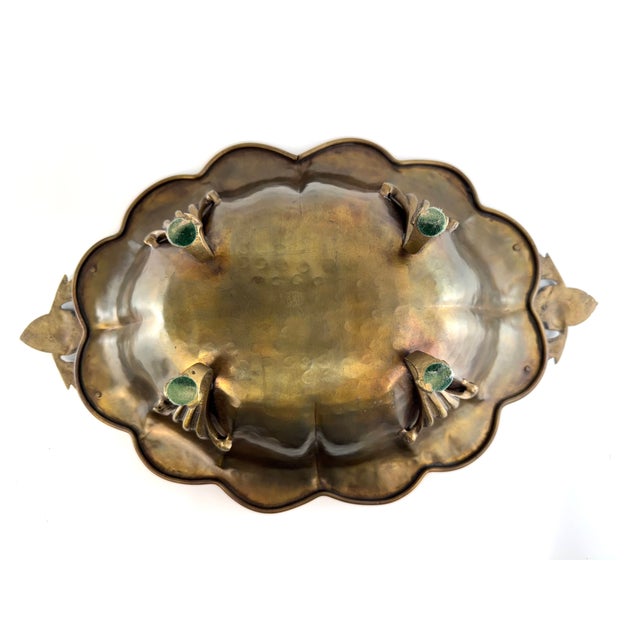 Brass Vintage Hammered Brass Footed Bowl With Claw Feet & Handles – Hollywood Regency Centerpiece For Sale - Image 8 of 8