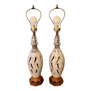 Pair of Vintage Mid-Century Modern Pierced Ceramic Table Lamps With White Lava Glaze and Walnut Bases For Sale