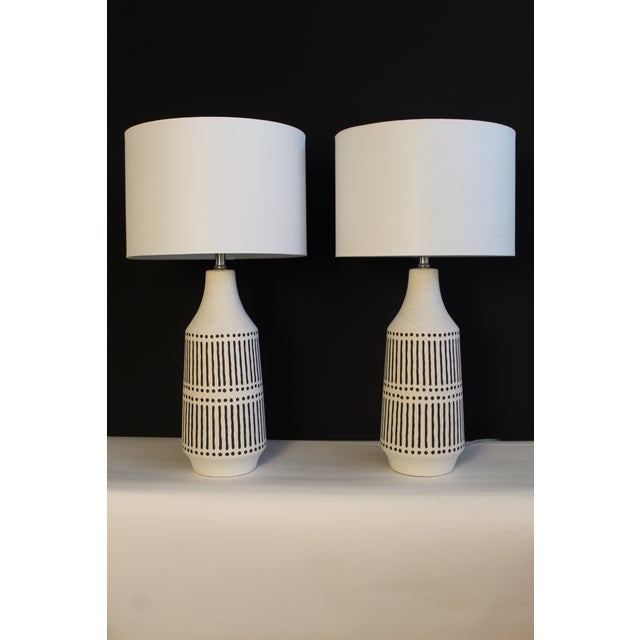 Mid-Century Modern Mid 20th Century Gerald Thurston Style Table Lamps. For Sale - Image 3 of 12