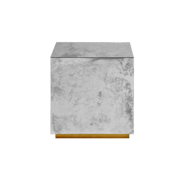 New special order item. Not vintage. An updated version of a Worlds Away favorite – the Cubo cocktail cube dazzles with...