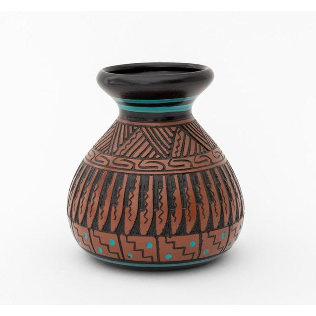 Navajo Dine Art Pottery Vases, 2 For Sale - Image 10 of 13