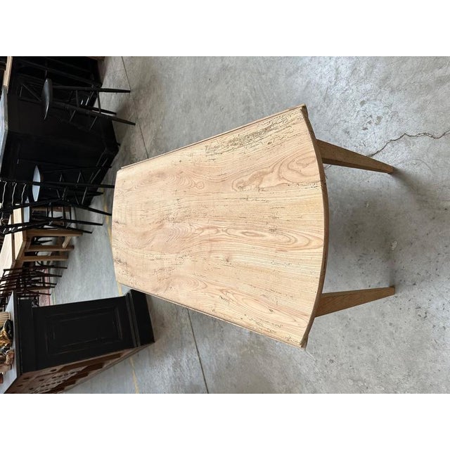 Early 20th Century Round Elm Table For Sale - Image 5 of 11