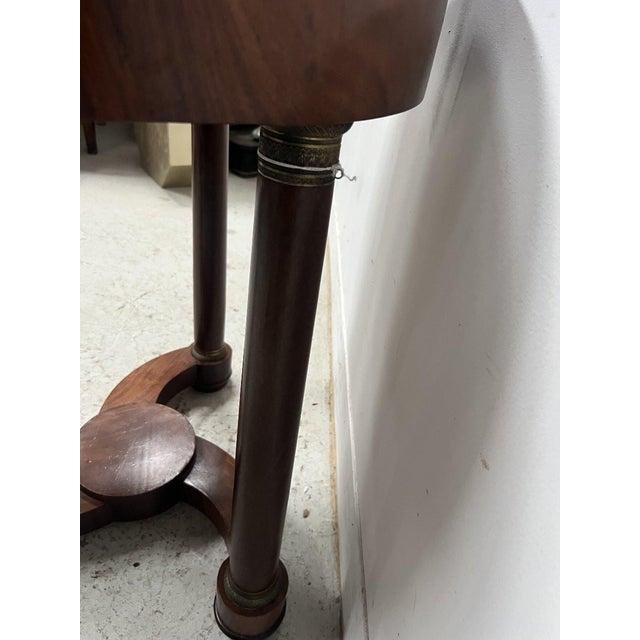 Brown Round Empire Style Side Table in Mahogany and Veneer For Sale - Image 8 of 15