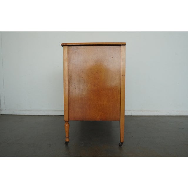 1960s Vintage Warren Furniture Co. 4-Drawer Dresser For Sale - Image 5 of 17