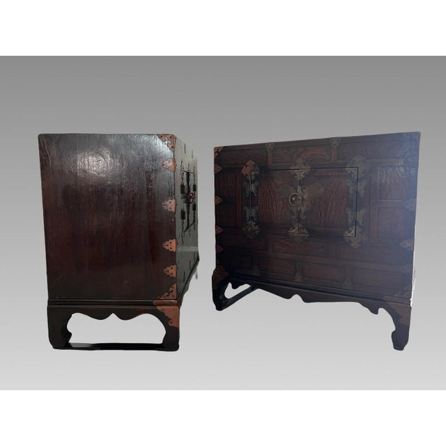 Mid 20th Century Vintage Joeson Style Kayaki Wood Korean Nightstands / Bandaji Chests With Copper & Brass Hardware, Cabinets or Side Tables - A Pair For Sale - Image 5 of 13
