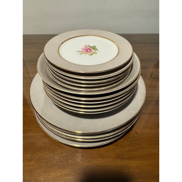 Mid-Century Modern 1940s Fuji China Mayflower Occupied Japan Service for 6 - 18pcs For Sale - Image 3 of 4