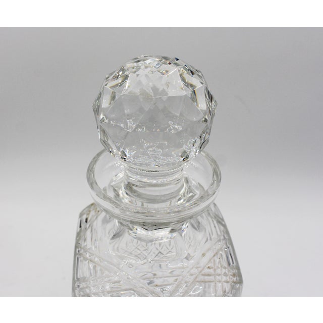 1900 - 1909 Circa 1900 Anglo-Irish Square Shaped Decanter With Stopper For Sale - Image 5 of 5
