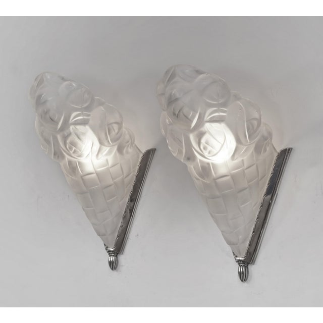 Degué French Art Deco Wall Sconces by Francis Hubens & Degue 1920s France - A Pair For Sale - Image 4 of 13