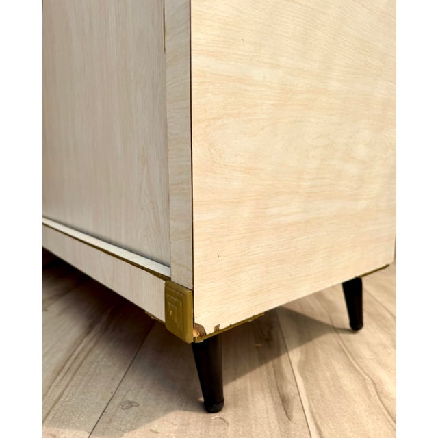 Mid-Century Modern Display Cabinet With Sliding Glass Doors For Sale - Image 12 of 12