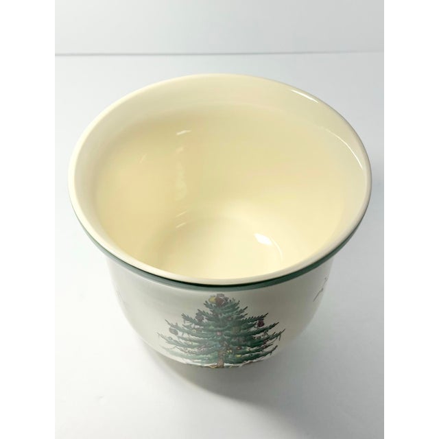 Ceramic 1980s Spode “Christmas Tree” Ceramic Dinnerware Serving Hostess Set - 9 pieces For Sale - Image 7 of 12