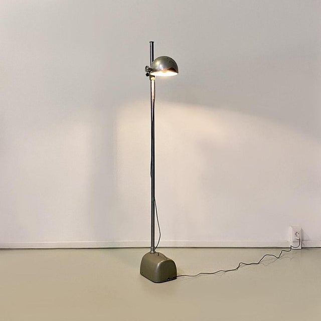 German Floor Lamp in Metal and Steel from Hanau, 1930s For Sale - Image 4 of 18