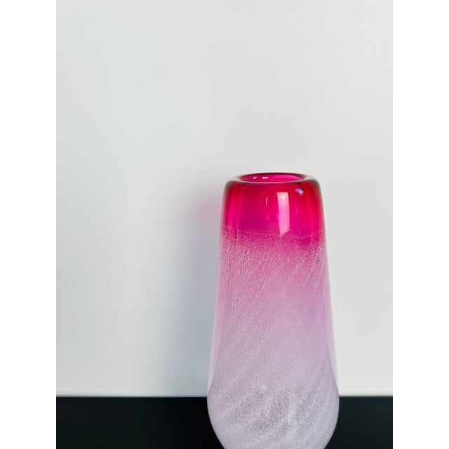 Model 8318/30 Pink and White Art Glass Vase by Ladislav Paleček for Škrdlovice, Czechoslovakia, 1983 For Sale - Image 4 of 8