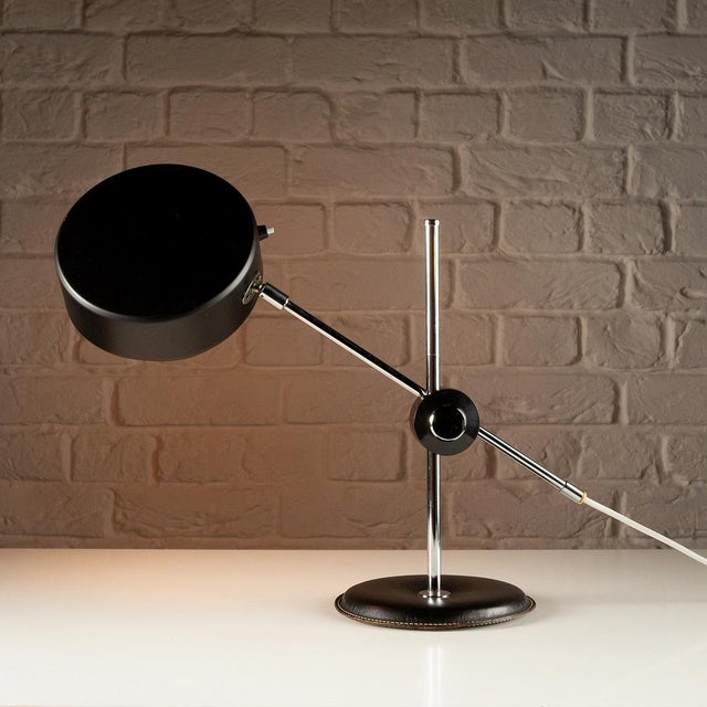 Black Simris Desk Lamp in Black Leather and Chrome by Anders Pehrson for Ateljé Lyktan, Sweden, 1970s For Sale - Image 8 of 16