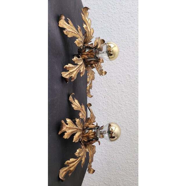 Hollywood Regency Florentine Flower-Shaped Gilt Flush Mount with Hand-Forged, Floral, Gilded with Gold Leaf in the style of Hans Kögl, Italy, 1960s For Sale - Image 14 of 18