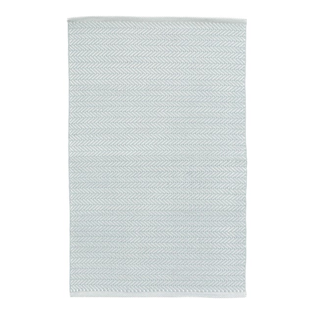 Dash & Albert by Annie Selke Herringbone Light Blue/Ivory Indoor/Outdoor Rug, 9' 6" x 13' 6" For Sale