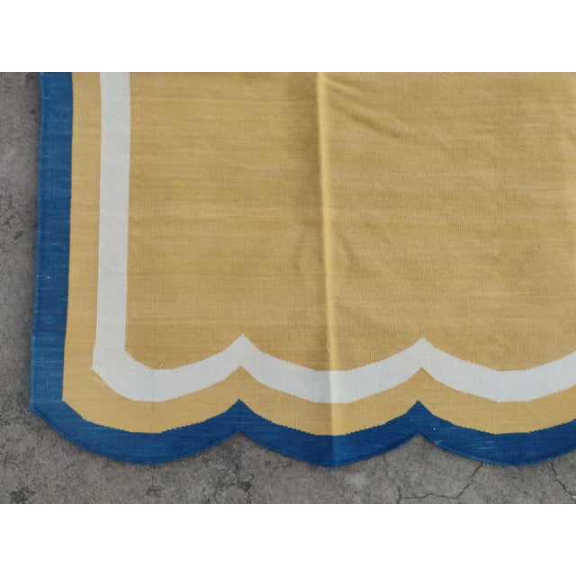 Yellow Handmade Cotton Vegetable Dyed Scalloped Edge Rug Yellow With Teal Blue Border - 6x9 For Sale - Image 8 of 11