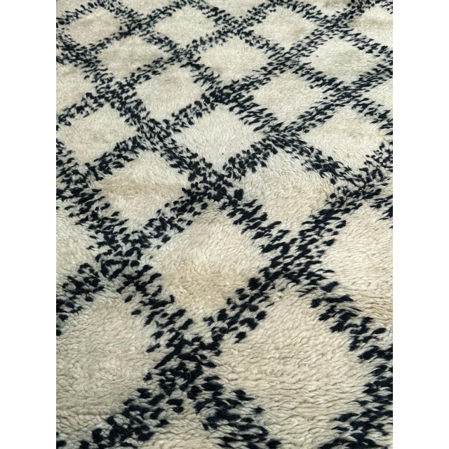 Mid-Century Moroccan Berber Beni Ouarain Rug, 1940s For Sale - Image 11 of 13