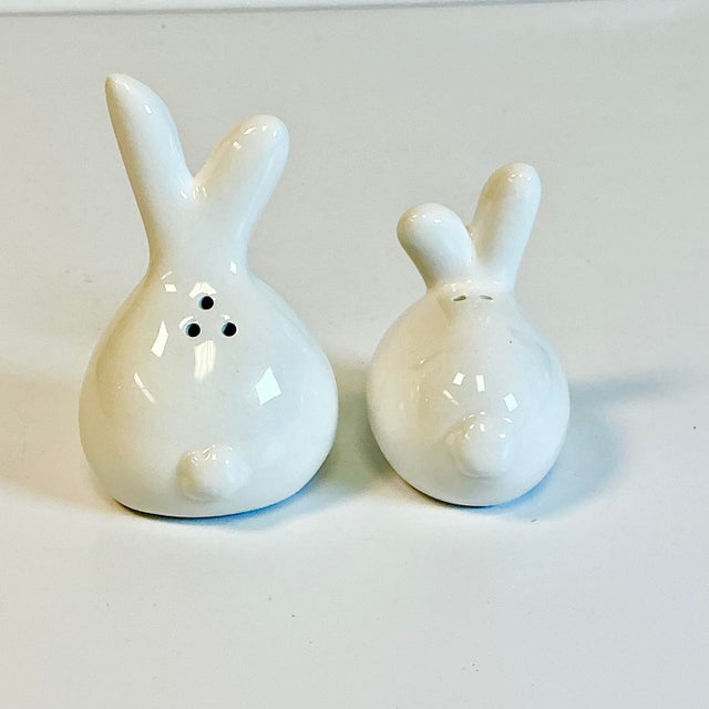 Ceramic Vintage Whimsical Modern Ceramic Bunny Salt & Pepper Shakers - A Pair For Sale - Image 7 of 12