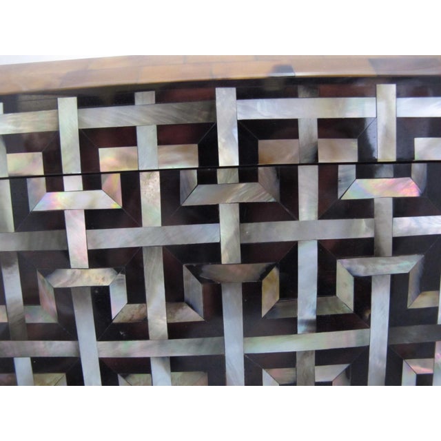 Art Deco Maitland Smith Mother of Pearl Inlaid Caddy Box With Brass Hardware For Sale - Image 3 of 14