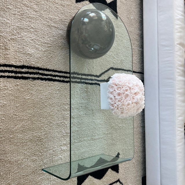 Transparent 1980s Postmodern Glass and Ball Coffee Table in Massimo Vignelli Style For Sale - Image 8 of 9