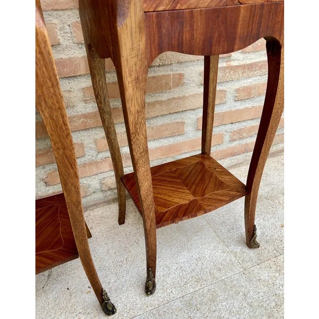 French Louis XV Style Nightstands in Walnut and Marquetry, Set of 2 For Sale - Image 16 of 18