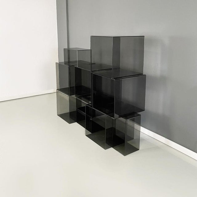 Italian Modern Squared Modular Bookcase or Display in Smoked Acrylic Glass, 1990s, Set of 10 For Sale - Image 6 of 18