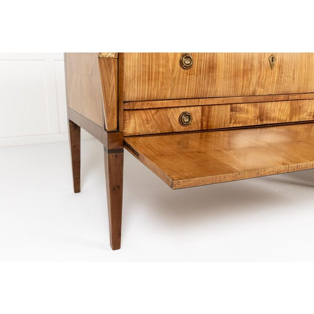 Antique Italian Yew and Cherrywood Commodes, 1700s, Set of 2 For Sale - Image 4 of 11