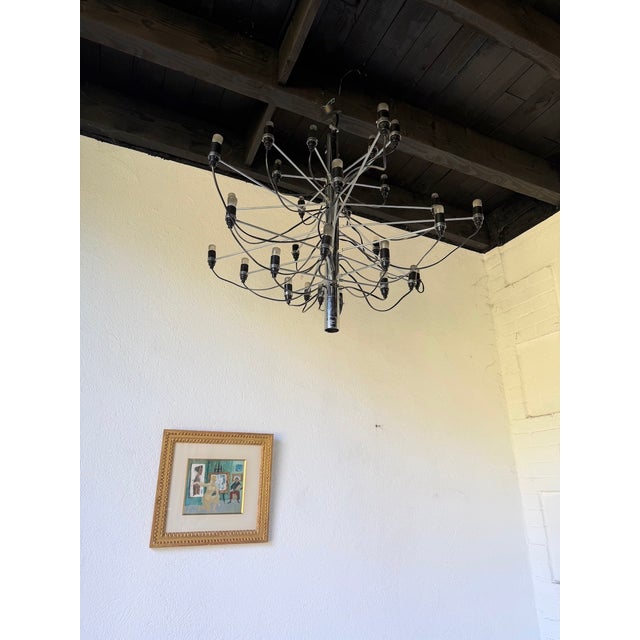 Model 2097 30-Light Chandelier by Gino Sarfatti for Arteluce, 1960s For Sale - Image 3 of 18