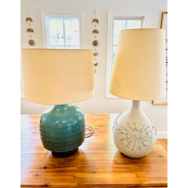 Mid 20th Century David Cressey Attributed Bubble Body Sunburst Stoneware Table Lamp For Sale - Image 11 of 12
