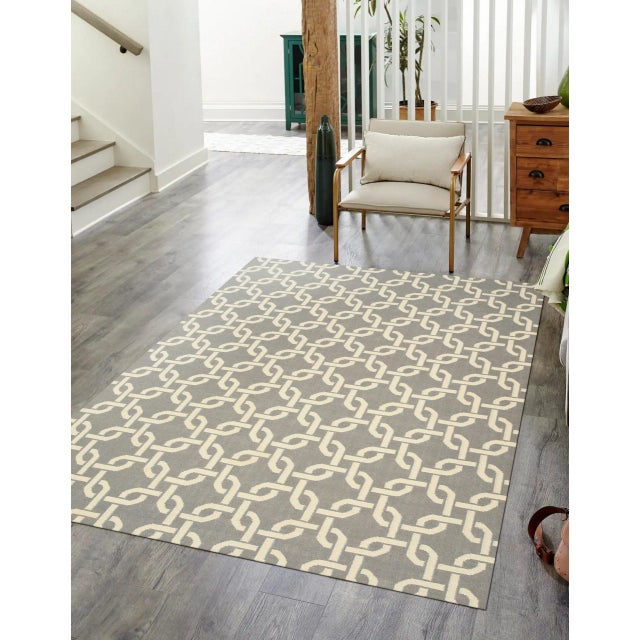 Contemporary 6x9 Sloane Cozy Grey Chain-Link Trellis Contemporary Flatweave Wool Carpet Rug For Sale - Image 3 of 3