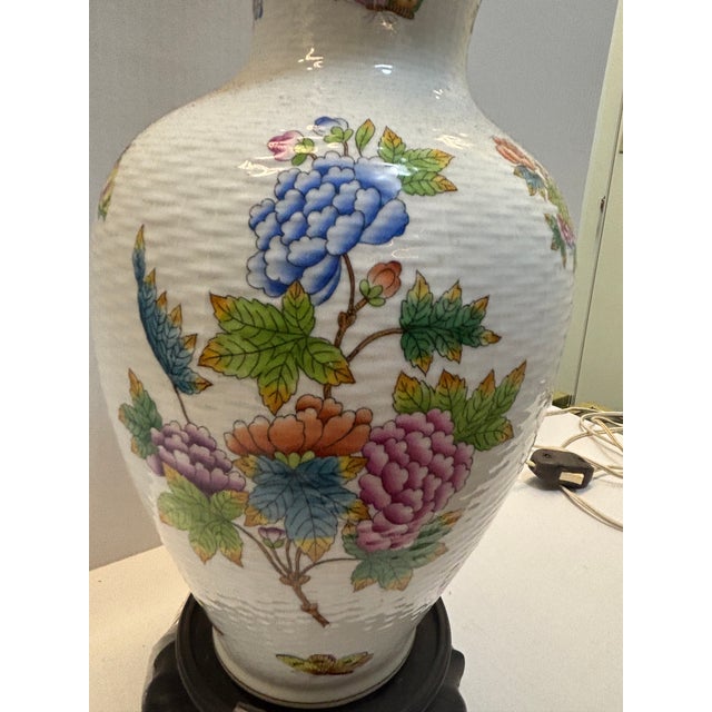 Herend Vintage Queen Victoria Patterned Herend Lamp For Sale - Image 4 of 6