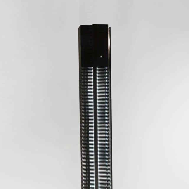 Contemporary Mid-Century Modern Black Large Signal Column Floor Lamp by Serge Mouille For Sale - Image 3 of 8